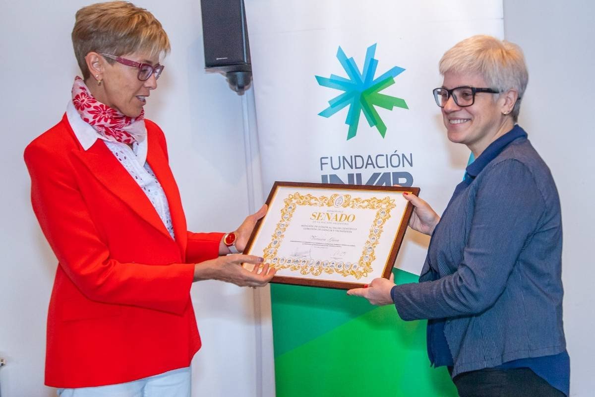 Mención de Honor al valor científico para la Directora Ejecutiva de Fundación INVAP