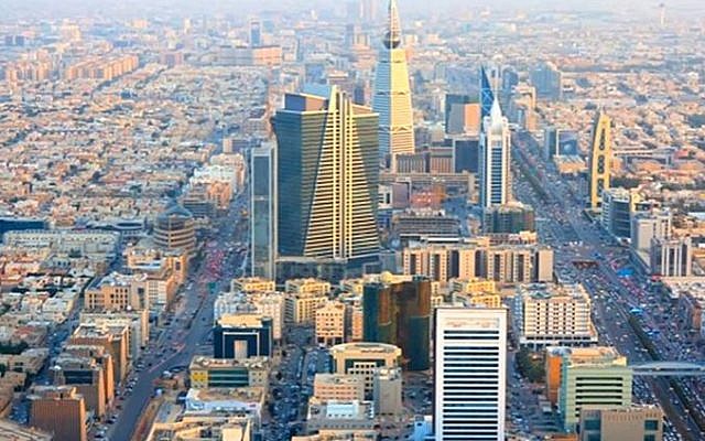 ARABIA SAUDITA RICA EN PETRÓLEO PLANEA CAMBIO DRÁSTICO A LA ENERGÍA NUCLEAR