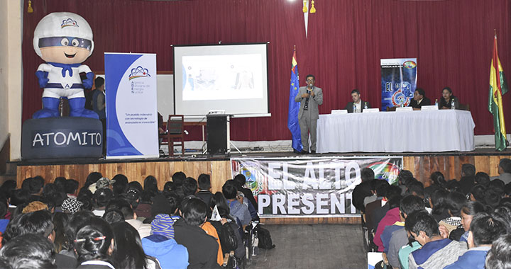 Bolivia: ESTUDIANTES DE LA FACULTAD DE INGENIERÍA DE LA UPEA PARTICIPARON EN TALLER SOBRE TECNOLOGÍA NUCLEAR