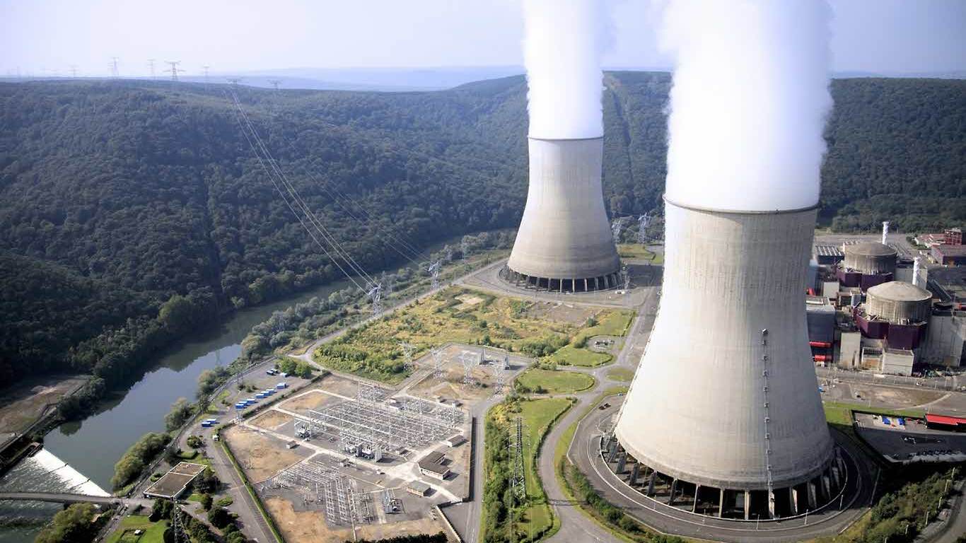 Japón reinicia reactor y acelera regreso a la energía nuclear tras Fukushima