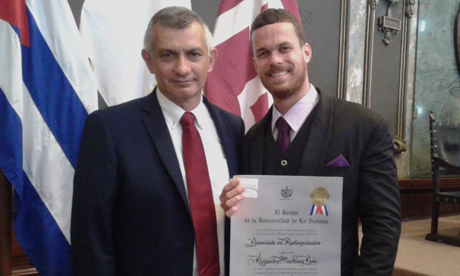 Cuba: Premio AENTA al mejor graduado nuclear de 2018 para un radioquímico