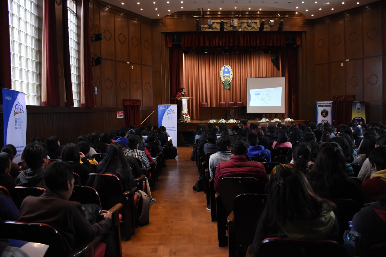 Bolivia: capacitación sobre el futuro centro de investigación nuclear