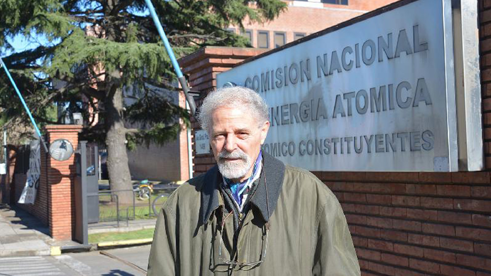 Reconocen con la máxima distinción de la ISNCT a investigador de la CNEA