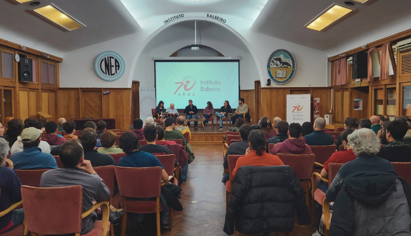 Un entrelazamiento de voces y miradas por el 70 aniversario de la creación del Instituto Balseiro
