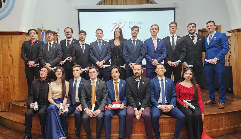 En el 70 aniversario del Balseiro, egresaron 17 nuevos profesionales de Ingeniería Mecánica e Ingeniería Nuclear