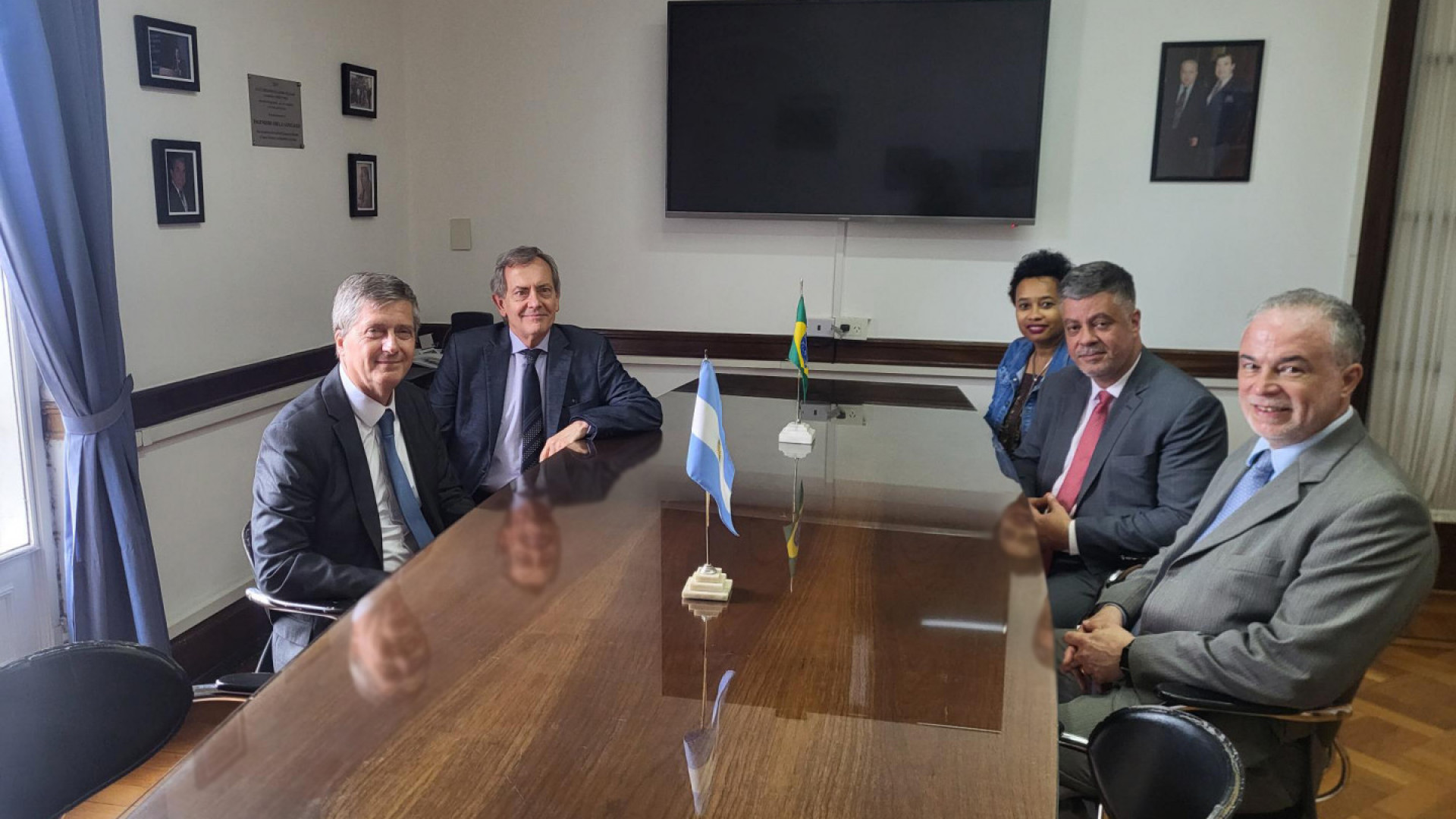 La ARN recibió la visita de la Autoridad Nacional de Seguridad Nuclear de Brasil