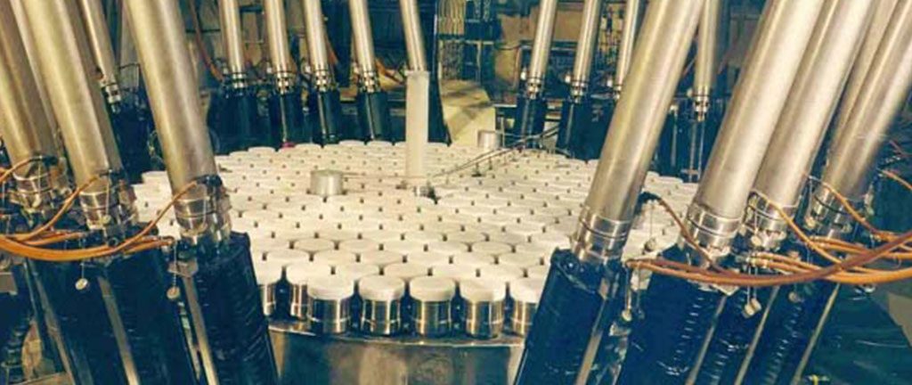 Qué son las barras de control y cómo regulan la reacción de un reactor
